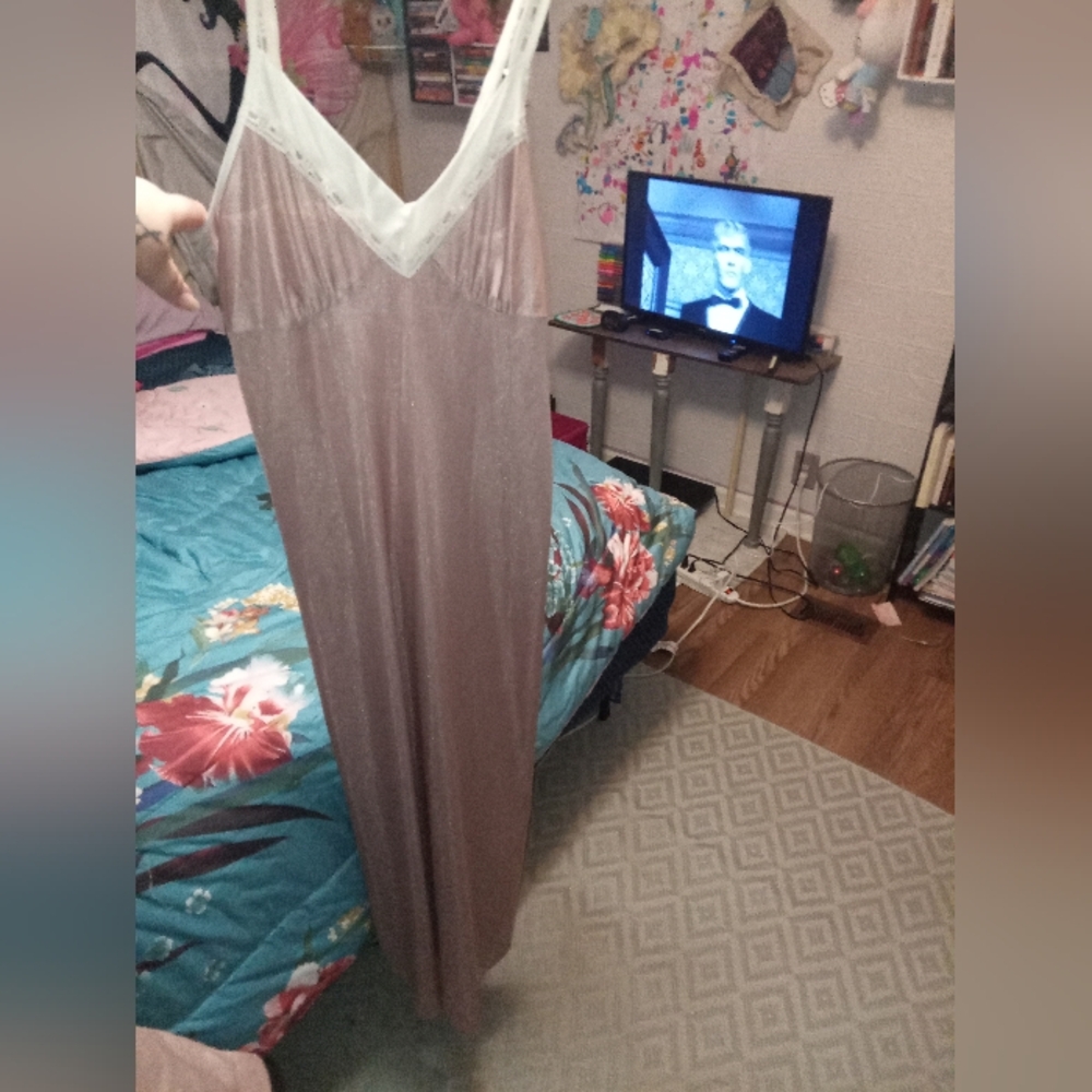Long Vintage JCPenney Robe And Gown  Mocha Color Size Medium
